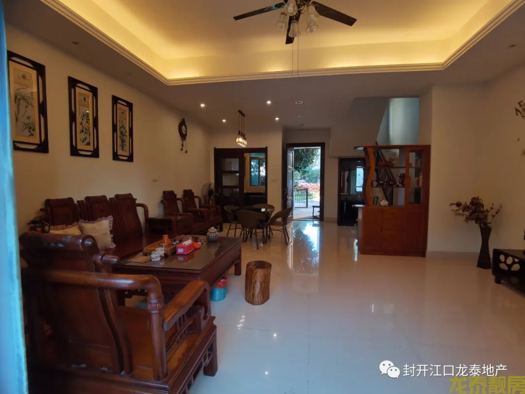 碧桂园靓别墅一栋 前后120平花园