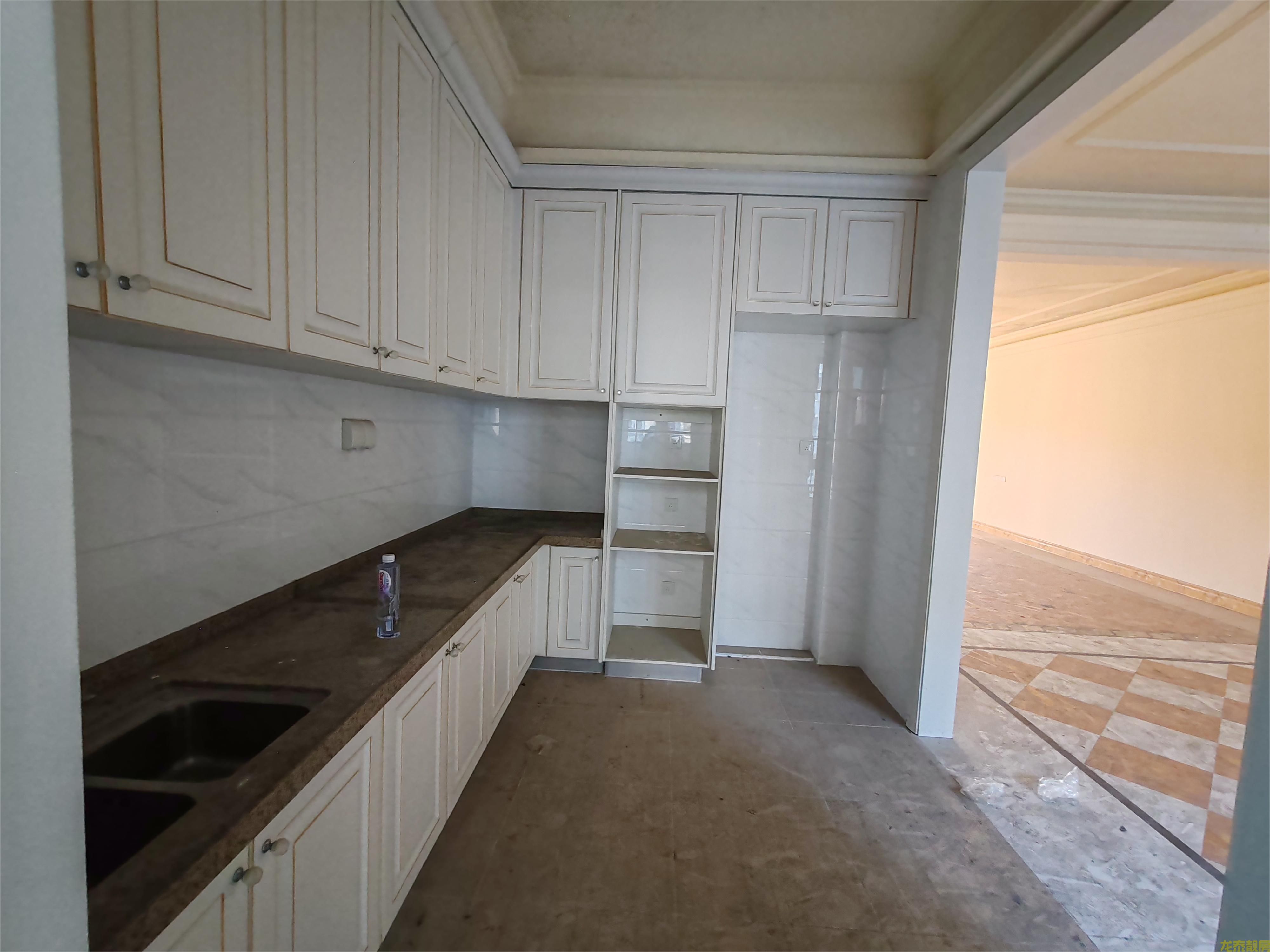 碧桂豪园南向大平层