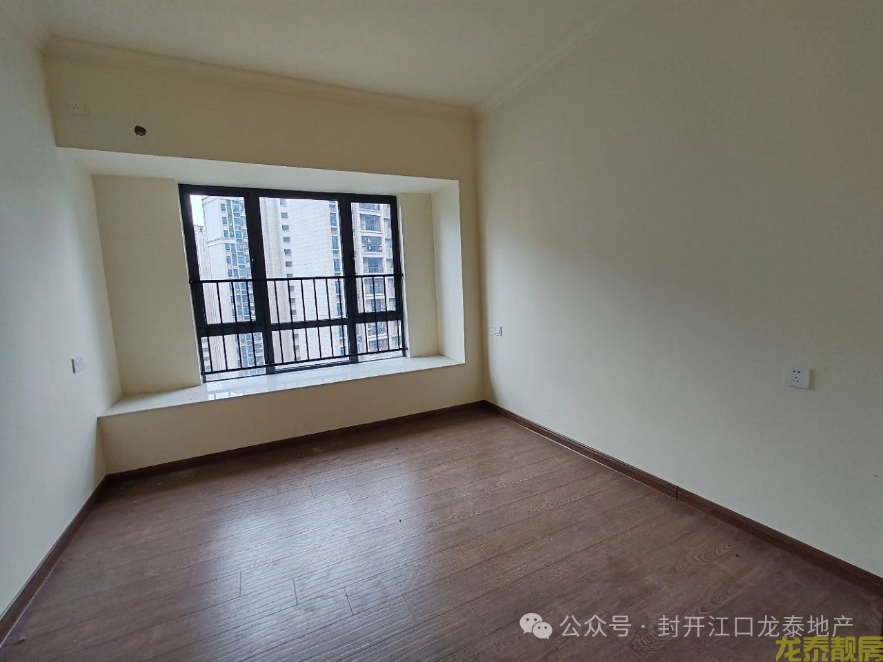 碧桂豪园一梯一户精装新房