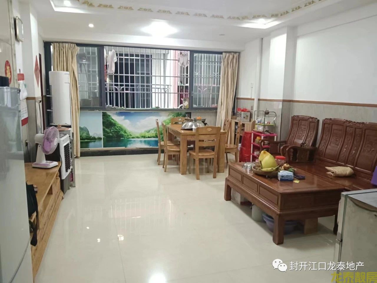 广信嘉园附近步梯三楼