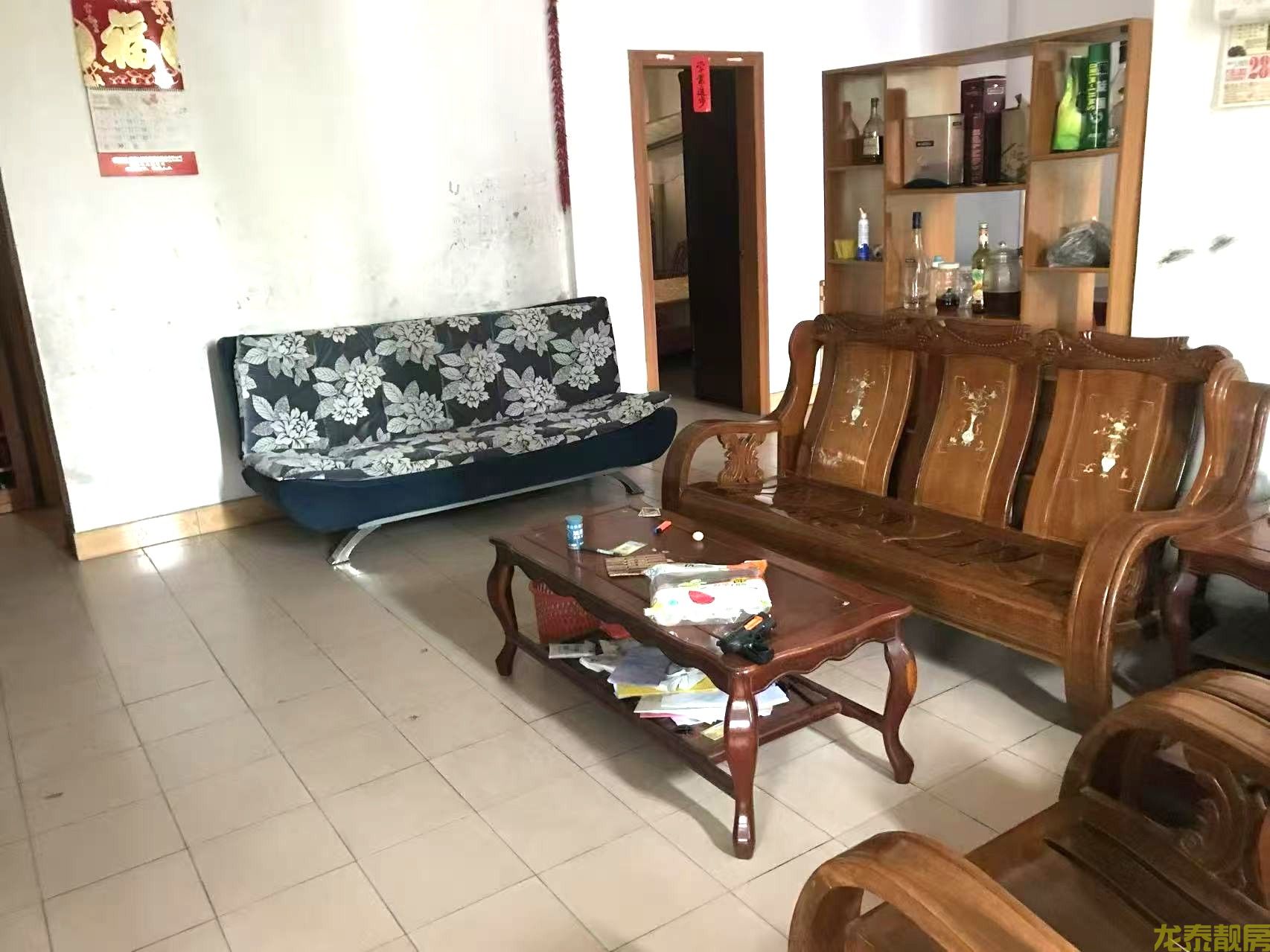 中心市场附近步梯7楼