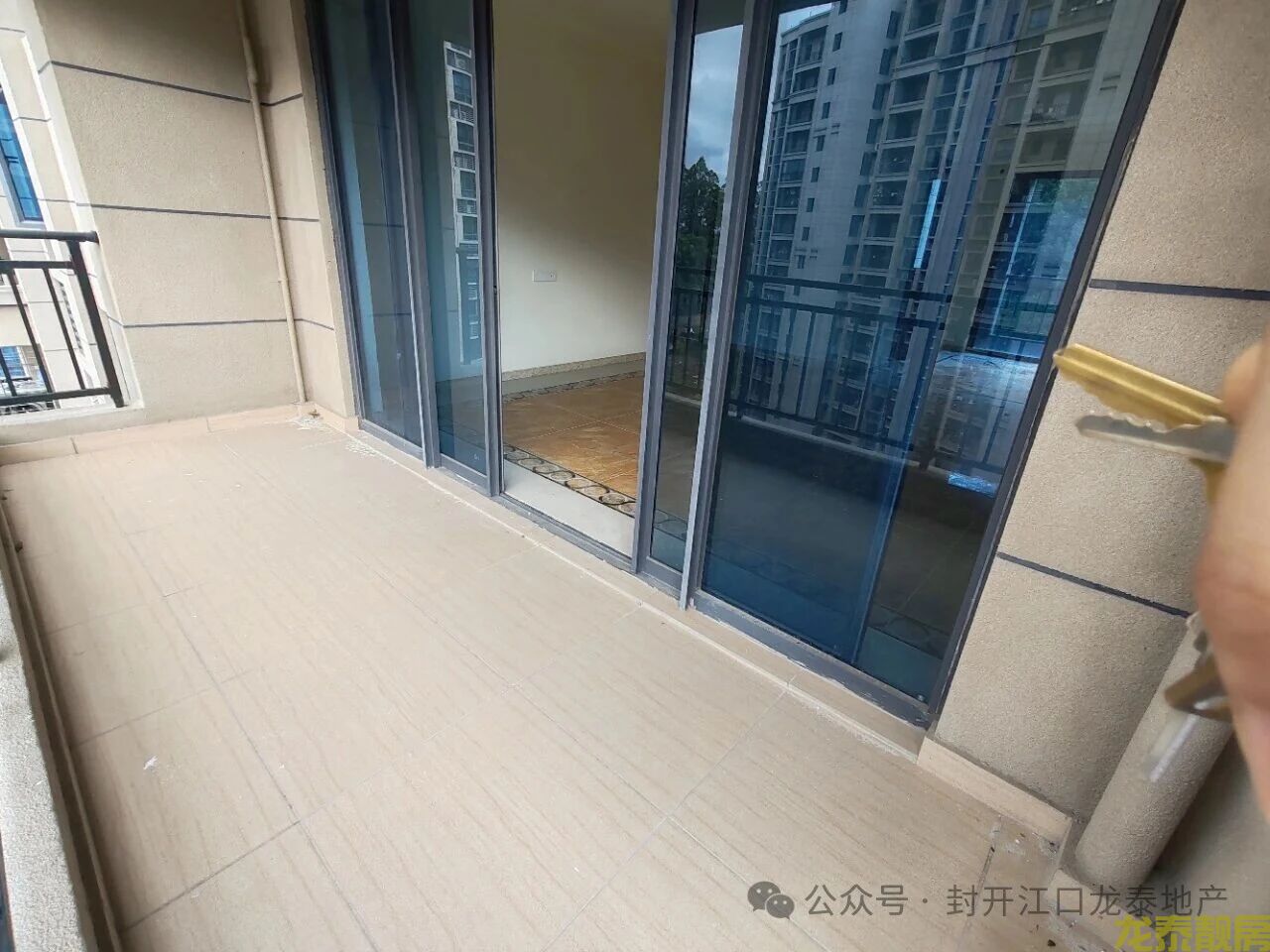 豪园一梯一户南北对流精装新房