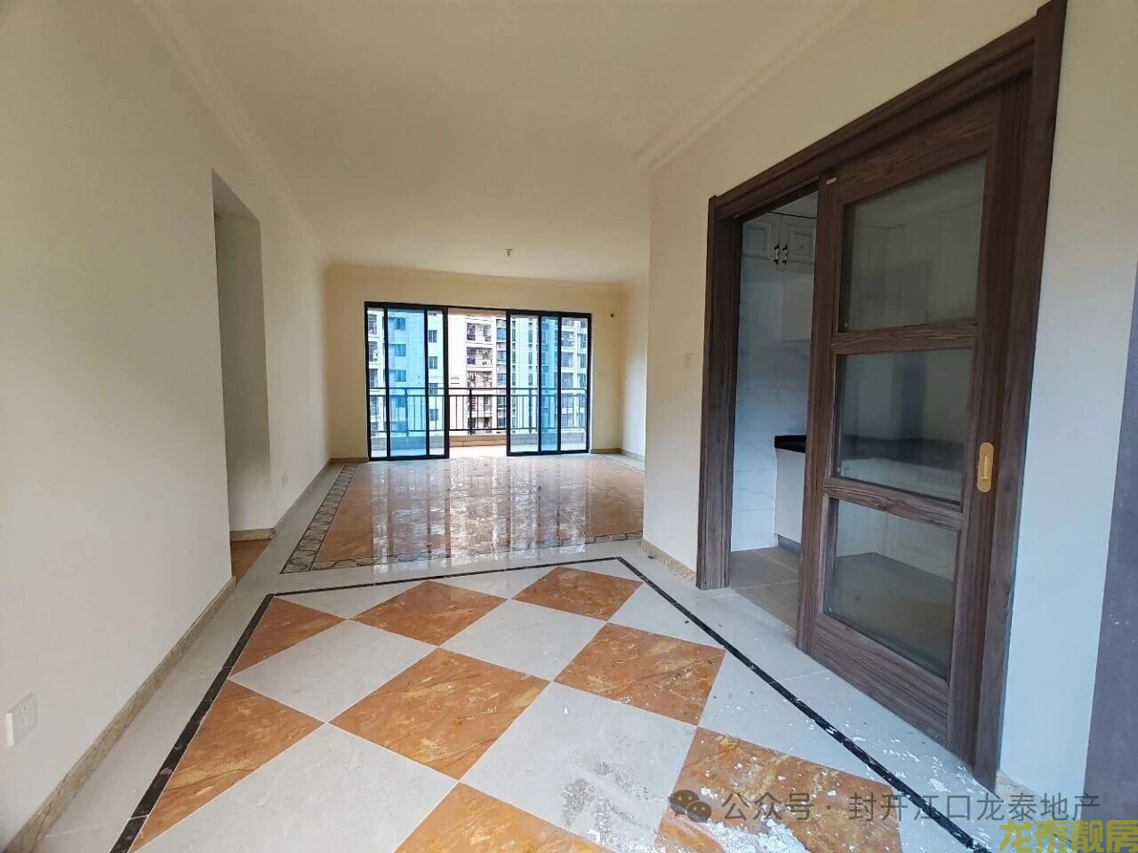 豪园一梯一户南北对流精装新房