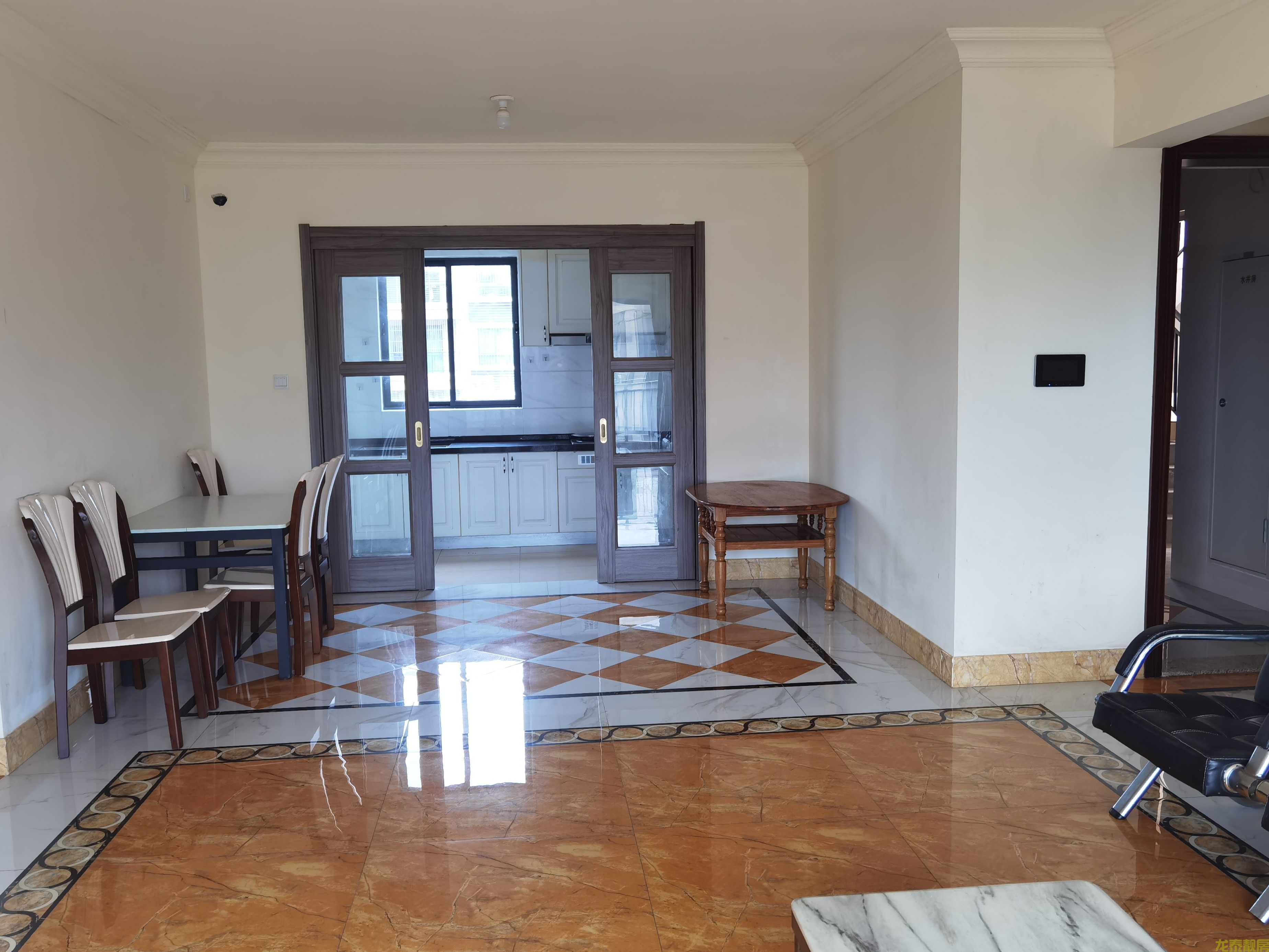 豪园一梯一户南北对流精四房高楼层