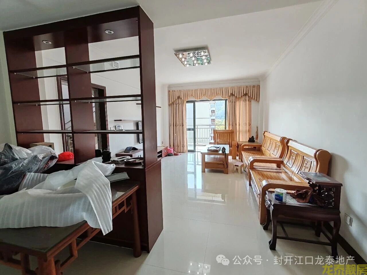 和富花园电梯中间楼层精装三房